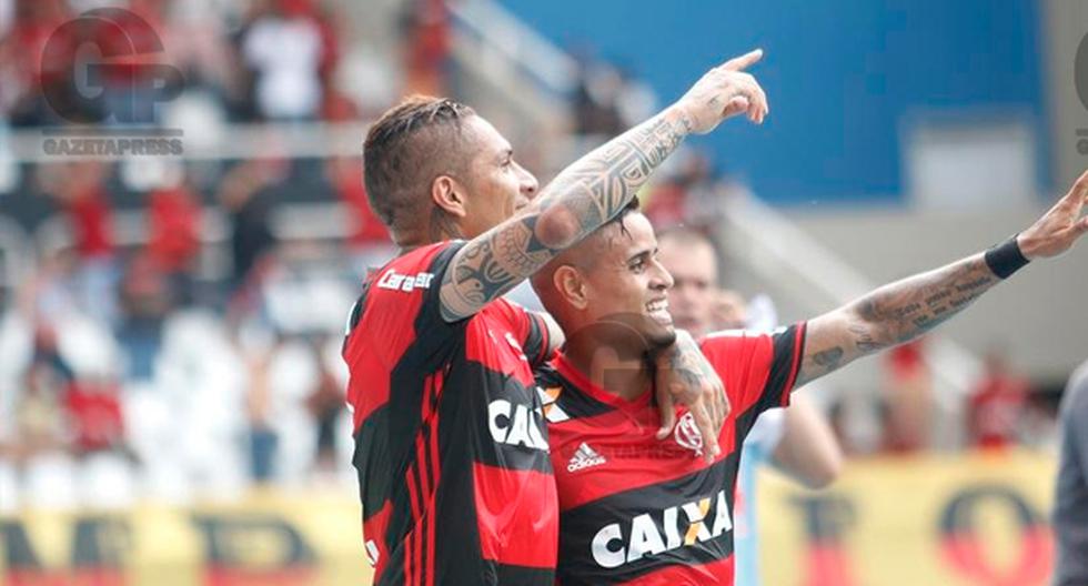 Paolo Guerrero anotó un golazo de tiro libre al minuto 85 empató el partido con Fluminense 3-3. (Foto: Gazeta Press)