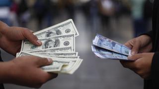 Tipo de cambio vuelve a subir y cierra a S/ 3,585 en medio de recuperación global del dólar  