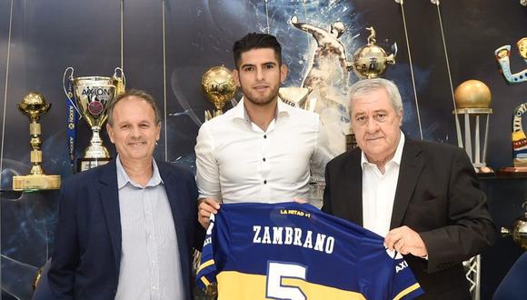 Carlos Zambrano es el décimo futbolista peruano en jugar por Boca Juniors. (Foto: Boca Juniors)