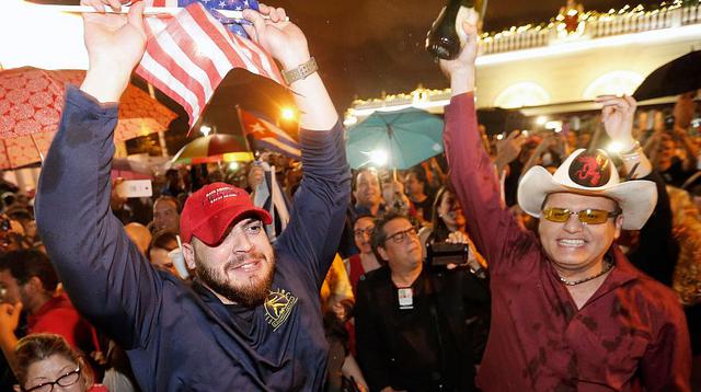 Cubanos celebraron en Miami la muerte de Fidel Castro [FOTOS] - 12