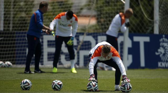 Van Persie y Holanda continúan su preparación para el Mundial  - 9