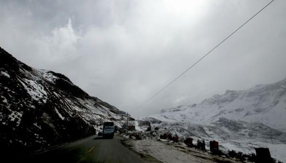 Carretera Central: nevada en Ticlio bloquea tránsito vehicular