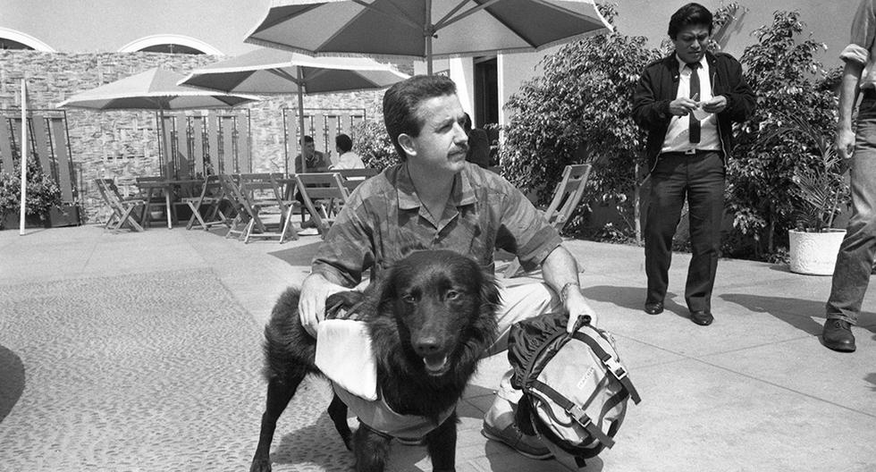 En julio de 1990, Jean Luc Sánchez, detective parisino de padres españoles, llegó al Perú y recorrió una selva virgen de Loreto junto a su perro Chasqui. (Foto: Luis Laos/GEC Archivo Histórico)