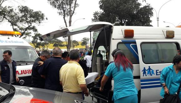 Mónica Meza, directora de Riesgos del Ministerio de Salud, detalló que los heridos fueron llevados a los hospitales Guillermo Almenara, Arzobispo Loayza y Emergencias Grau. (El Comercio)