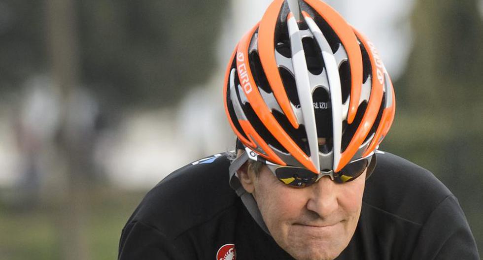 John Kerry sufrió una aparatosa caída mientras montaba bicicleta (EFE)