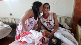 Arequipa: primera bebe nacida en Navidad y de padres venezolanos recibirá DNI