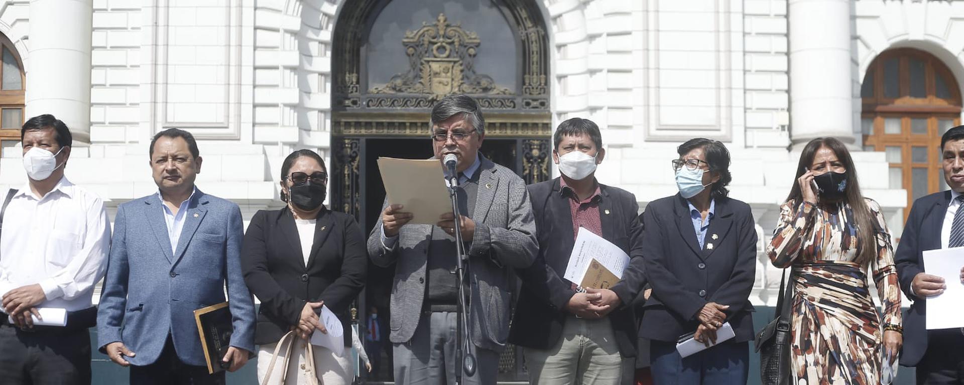 Perú Libre y otra fractura en su bancada: ¿Quién perdió y cuál es la postura del Bloque Magisterial?