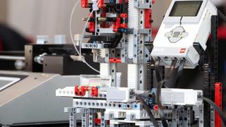 Investigadores usan Legos para crear bioimpresora de piel humana de bajo costo