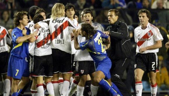 Boca Juniors vs. River Plate regalaron una infartante definición en la Copa Libertadores 2004. (Foto: Reuters).