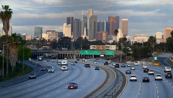 ¿Necesitas ayuda en Los Angeles? Estos teléfonos de emergencia te pueden socorrer. (Foto: AFP)