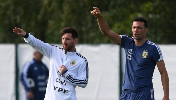 Lionel Scaloni contó cómo se produjo la vuelta de Messi a la selección argentina. (Foto: AFP)