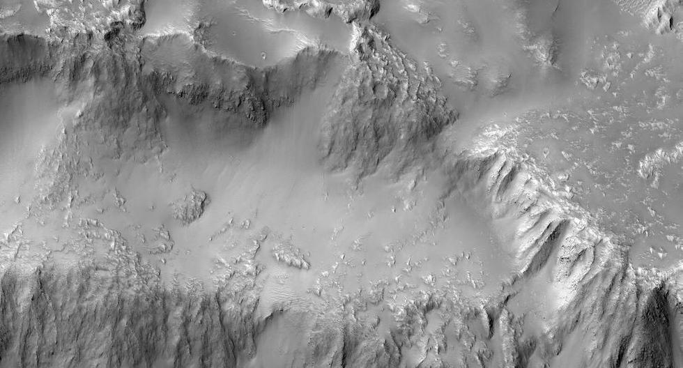 Las cataratas del Niágara de Marte. (Foto: NASA/JPL-Caltech/Univ. of Arizona)
