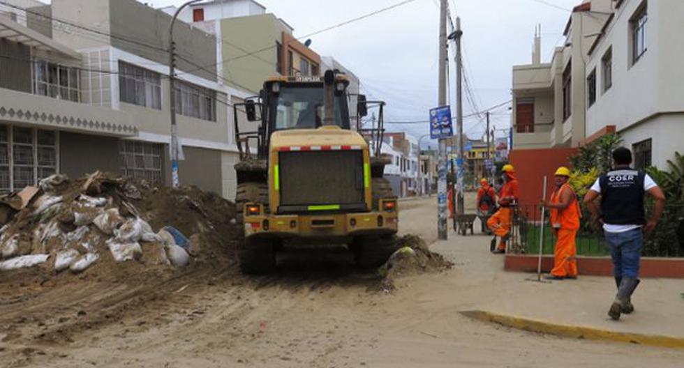 El COER de La Libertad informó que durante la campaña de limpieza denominada en Trujillo se retiraron 5,200 metros cúbicos de tierra, lodo y basura. (Foto: Andina)