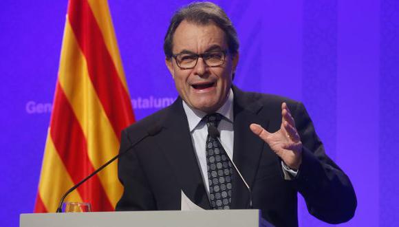 Cataluña: "A regañadientes", Artur Mas acepta nuevas elecciones