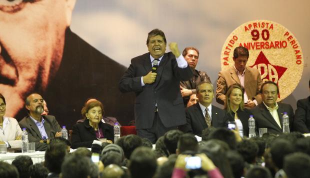 En el 2017, Alan García fue nuevamente elegido como presidente del Apra, pero declinó al encargo. Sin embargo, en el 2018 reapareció en una base partidaria, en La Molina. (Foto: El Comercio).