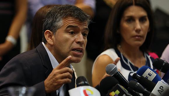 Julio Guzmán aseguró que el Partido Morado logrará su inscripción formal ante el JNE. (Foto: EFE)