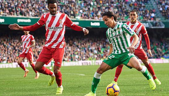 El mexicano Diego Lainez debutó oficialmente este domingo con el Real Betis. La joven 'joya' azteca regaló algunas jugadas puntuales en la victoria sobre Girona. (Foto: EFE)