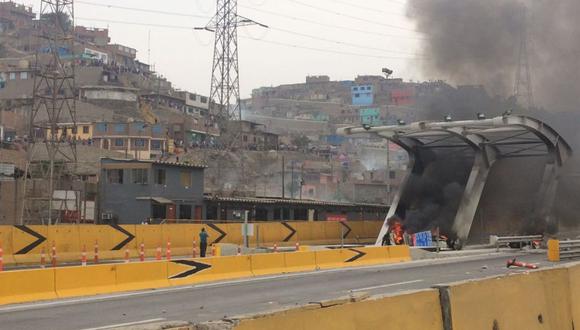 Pan. Norte: queman garitas de cobro de peaje en Puente Piedra - 2