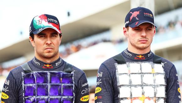 El mexicano Checo Pérez ganó en el GP de Arabia Saudita, mientras que su compañero, Verstappen, quedó en el segundo puesto.