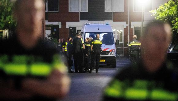 El hecho se registró en un barrio residencial de Dordrecht, cerca de Rotterdam. Aún no se ha establecido un móvil, pero las autoridades apuntan hacia un "incidente familiar". (AFP)
