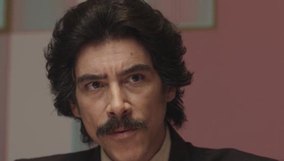 Luisito Rey fue interpretado por Óscar Jaenada en la serie de Luis Miguel (Foto: Netflix)