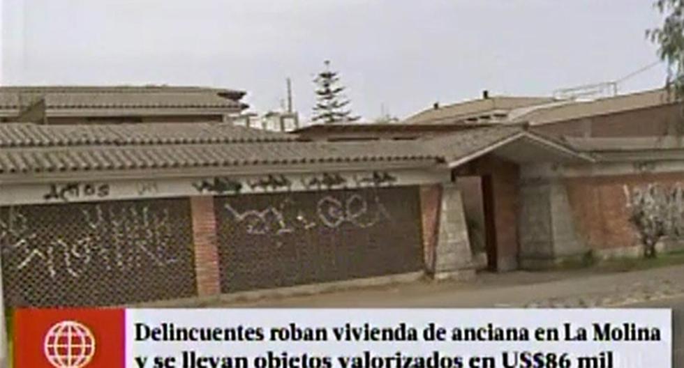 Delincuentes se llevaron hasta las puertas de una casa en La Molina. (Foto: América TV)