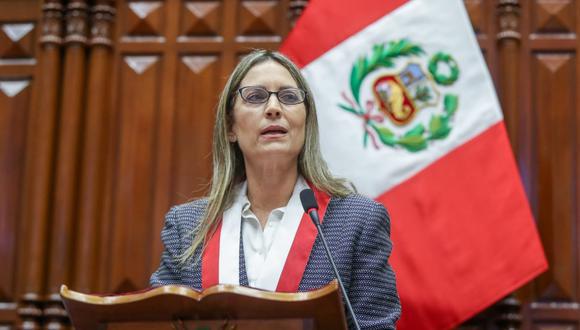 La titular del Parlamento, María del Carmen Alva, considero que los presuntos vínculos “de Iber Maraví con Sendero Luminoso son una afrenta a las víctimas del terrorismo y a partidos como Acción Popular que sufrieron sus ataques”. (Foto: El Comercio)