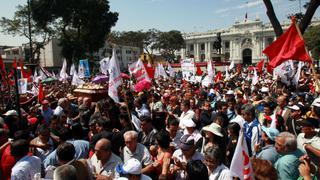 FOTOS: una multitud despidió a Javier Diez Canseco en la plaza Bolívar 