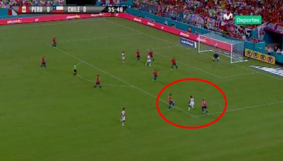 Perú vs. Chile: Luis Advíncula superó a tres rivales a pura velocidad y casi anota un golazo | VIDEO. (Foto: Captura de pantalla)