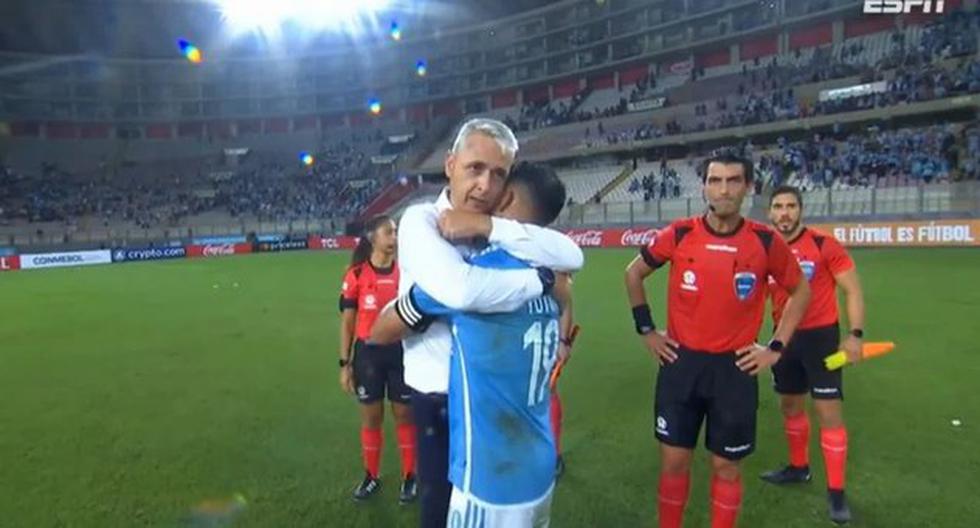 The emotional hug between Tiago Nunes and Yotún after the victory of Cristal vs.  The Strongest |  VIDEO