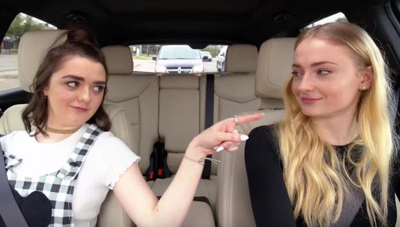 Maisie Williams y Sophie Turner de "Game of Thrones" están entre las invitadas a "Carpool Karaoke". (Fuente: Apple)