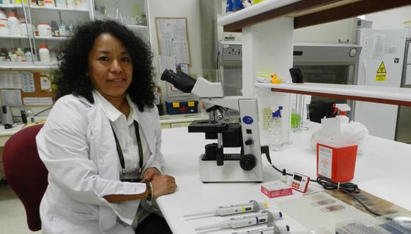 Dionicia Gamboa, es bióloga y obtuvo el premio internacional “Mujeres Jóvenes Cientíﬁcas del Mundo en Desarrollo” en el rubro Ciencias de la Vida, por su contribución a un mejor entendimiento de las enfermedades infecciosas y tropicales, especialmente la malaria.