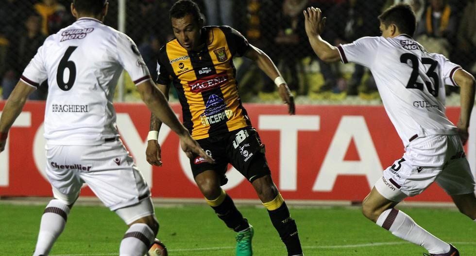 The Strongest vs Lanús se enfrentaron por los octavos de final de la Copa Libertadores. (Foto: EFE)