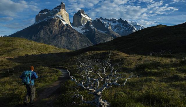 Chile. ¿Eres aventurero? Hasta marzo encontrarás la mejor temporada para hacer el trekking de tu vida hacia el Parque Nacional Torres del Paine. Te recomendamos hacer el circuito W, que te lleva a ver mágicas lagunas, bosques y hasta un glaciar.