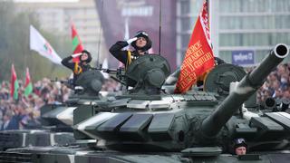 Bielorrusia celebra desfile militar de la victoria sobre los nazis pese al coronavirus | FOTOS