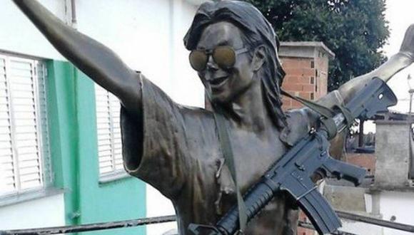 Miembros de una banda dirigida por un traficante que está detenido desde el 27 de julio habría vandalizado la estatua. (Twitter)