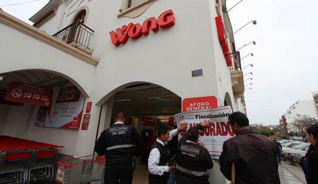 Wong tiene 90 días para crear accesos para discapacitados