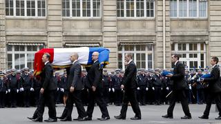 El conmovedor homenaje a policías muertos en atentados de París