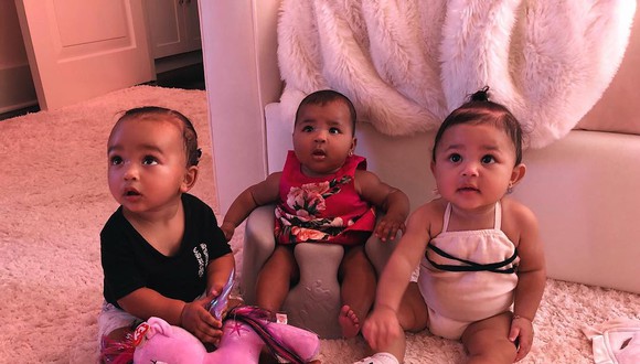 Kim Kardashian fue la primera en publicar una foto de las tres pequeñas, cuando Chicago y Stormi tenían siete mese y True cinco (Foto: Instagram)