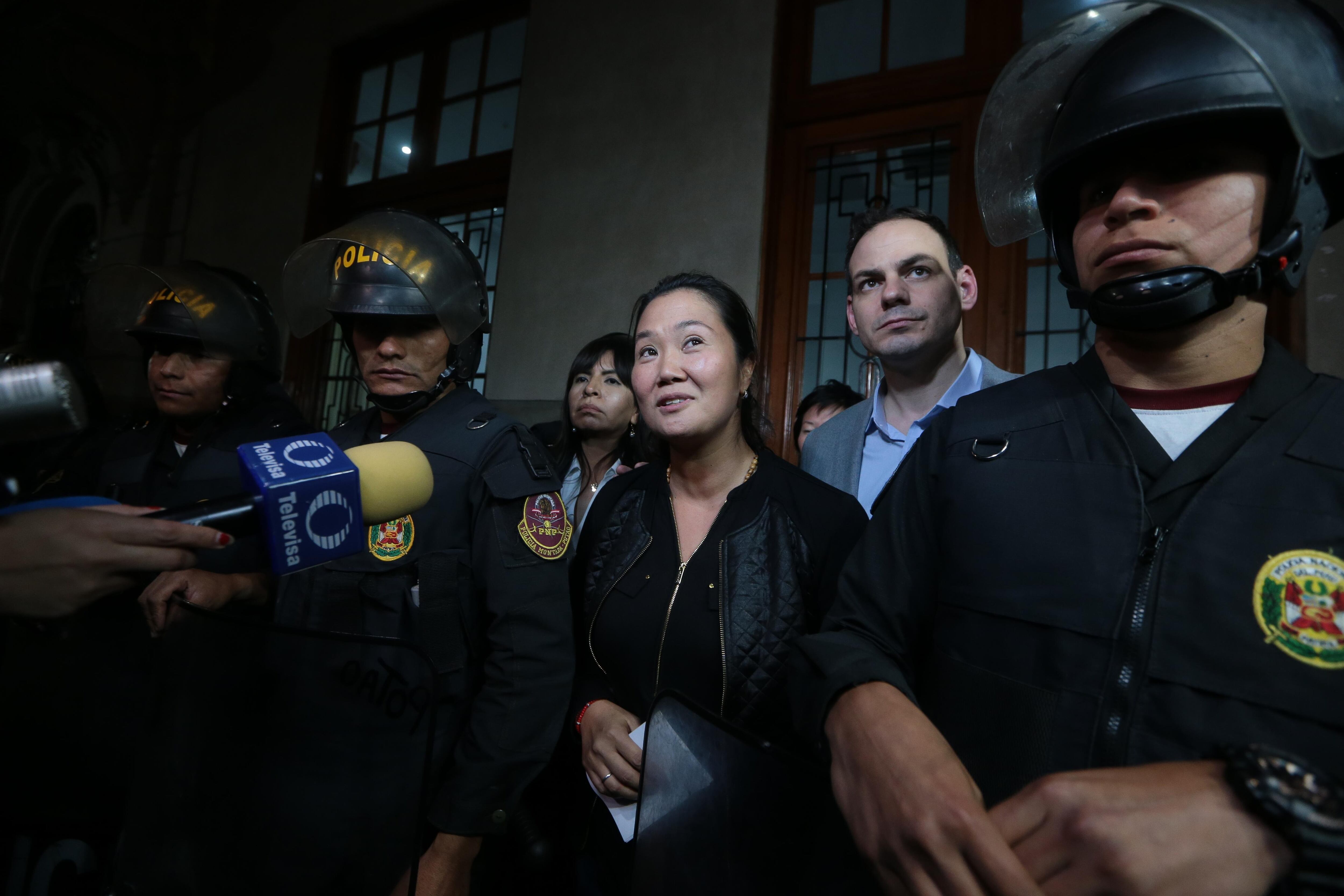 La lideresa de Fuerza Popular, Keiko Fujimori, dijo que se someterá al test de coronavirus ni bien sea excarcelada. “Hemos decidido que mientras no tengamos el resultado de esa prueba, no voy a poder reunirme con mis hijas”, indicó. (Foto: Hugo Pérez / El Comercio)