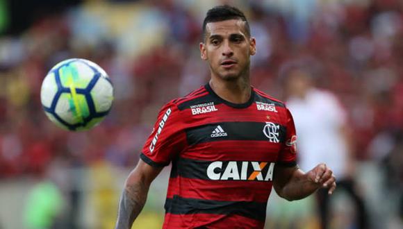 La inactividad vivida en Flamengo orilló a que Miguel Trauco busque otros lares. Desde Estados Unidos informan que el Seattle Sounders ve con buenos ojos su incorporación. (Foto: AFP)