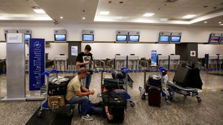 Unos 40 mil pasajeros afectados por paro de estatal Aerolíneas Argentinas