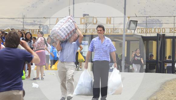 Fernando Camet Piccone y José Castillo Dibós dejaron hoy el penal Ancón I, tras más de un mes de permanecer en prisión preventiva. (Foto: Jessica Vicente / El Comercio)