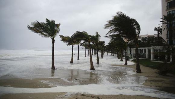 México: Poderoso huracán Odile provocará olas de 10 metros
