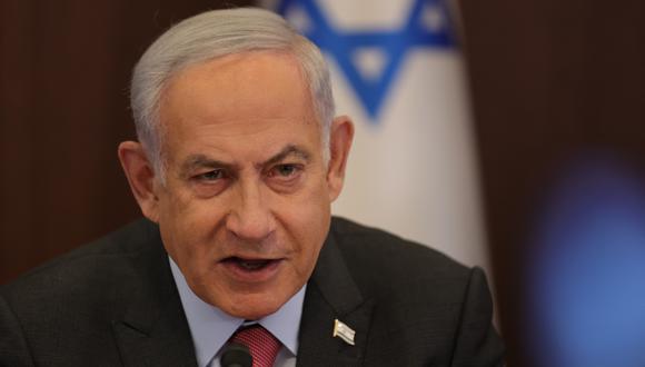 Imagen de archivo | El primer ministro israelí, Benjamin Netanyahu, asiste a la reunión semanal del gabinete en su oficina en Jerusalén, el 19 de marzo de 2023. (Foto de Abir SULTAN / POOL / AFP)