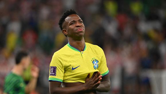 Brazil's forward #20 Vinicius Junior reacts after his team lost the Qatar 2022 World Cup quarter-final football match between Croatia and Brazil at Education City Stadium in Al-Rayyan, west of Doha, on December 9, 2022. (Photo by NELSON ALMEIDA / AFP)
