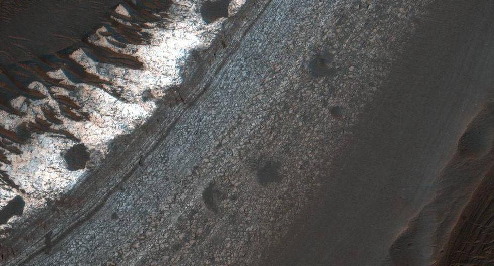 Cr&aacute;ter Holden en Marte. (Foto: NASA/JPL-Caltech/Univ. of Arizona)