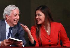 Mario Vargas Llosa celebró sus 81 años donando miles de libros a Arequipa