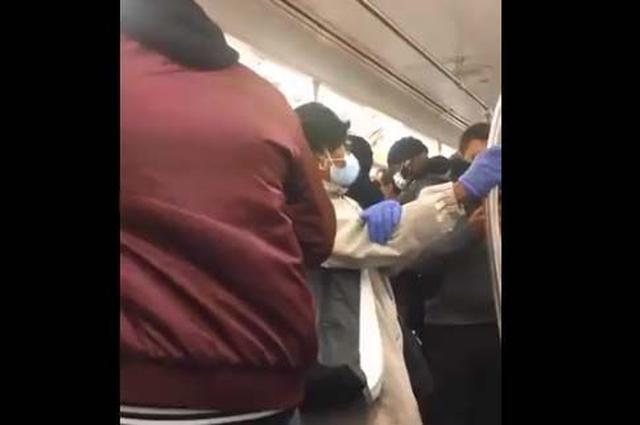 Los Subway en Nueva York continúan siendo utilizados por gran cantidad de personas. (Foto: Twitter)