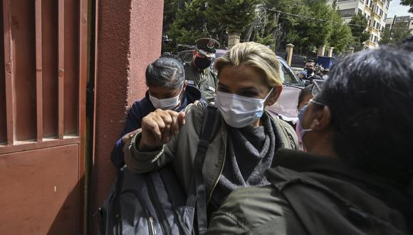 Jeanine Áñez y dos de sus exministros están en prisión desde hace más de un mes por el caso llamado “golpe de Estado” que se inició a instancias de una denuncia de una exparlamentaria del MAS sobre la crisis de 2019. (Foto: Aizar RALDES / AFP)